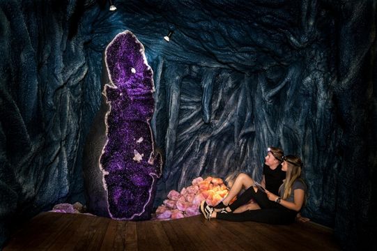 crystal caves atherton
